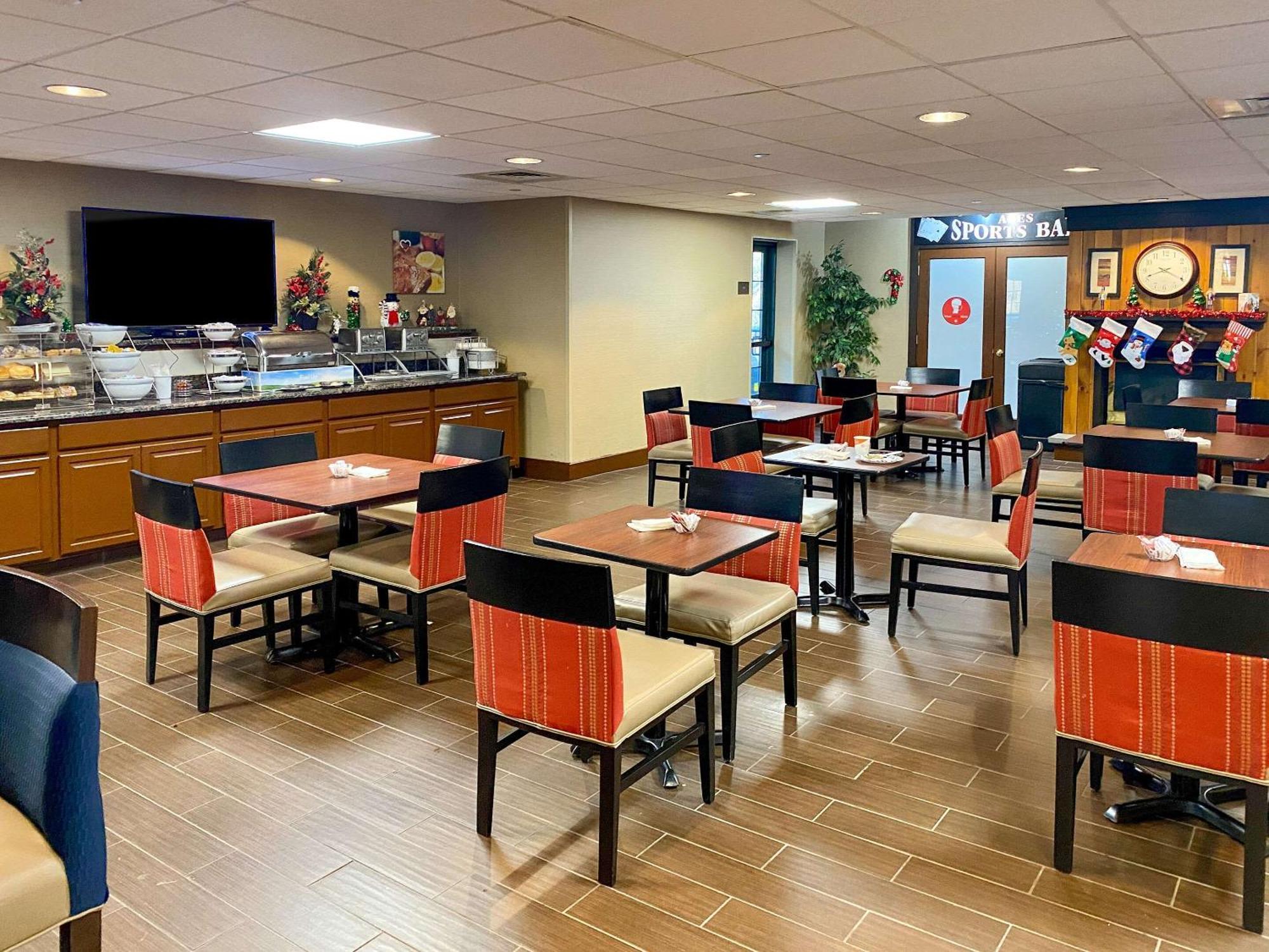 Comfort Suites Near Casinos Норидж Экстерьер фото
