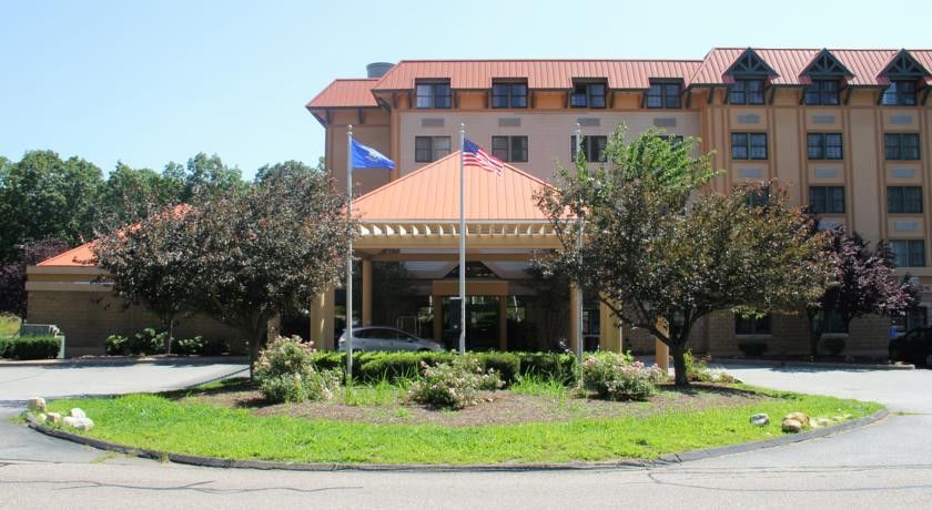Comfort Suites Near Casinos Норидж Экстерьер фото